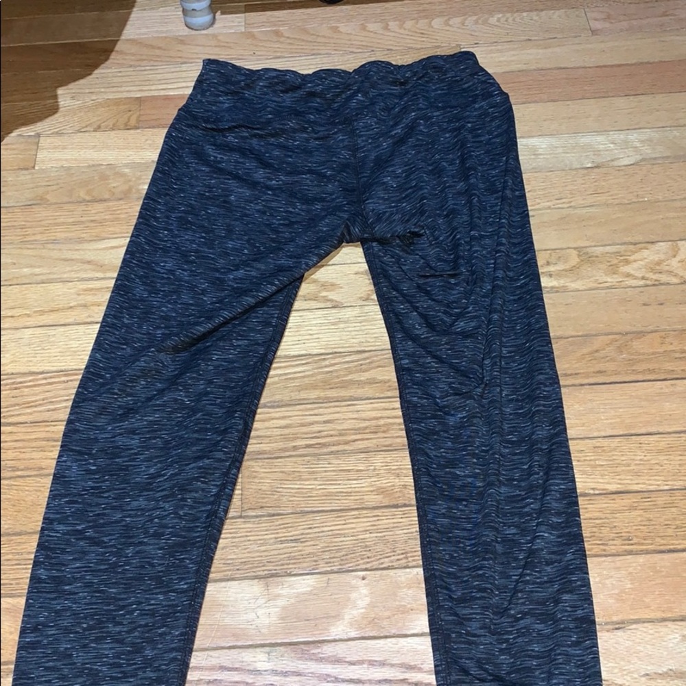 Grey printed leggings